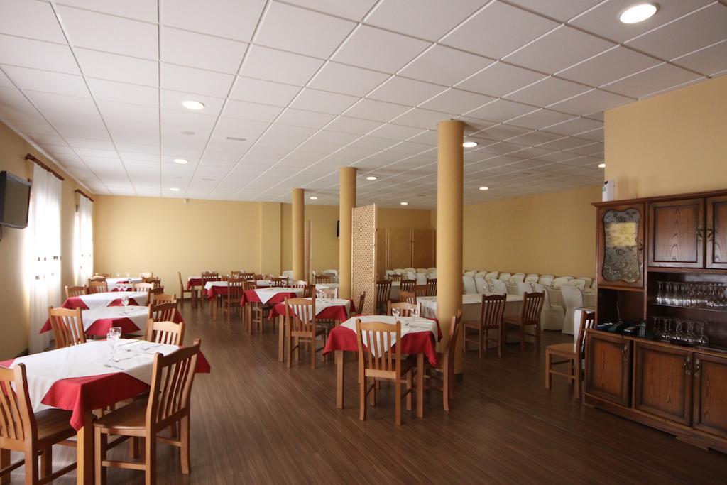 Hostal Restaurante El Silo Santa María del Páramo Exterior foto